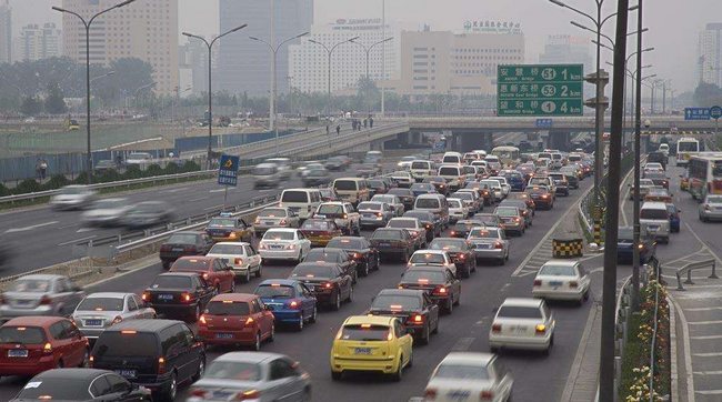 2017年，我國(guó)汽車(chē)銷量達(dá)2887.9萬(wàn)輛